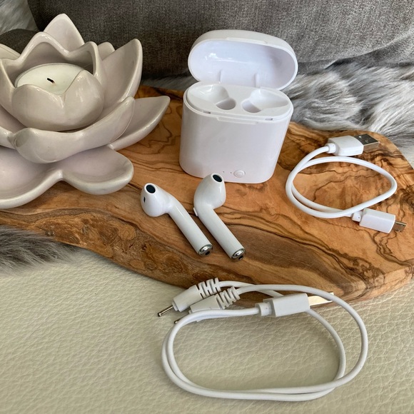 Wireless earbuds - Picture 10 of 11